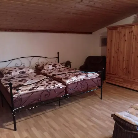 Doppelzimmer *